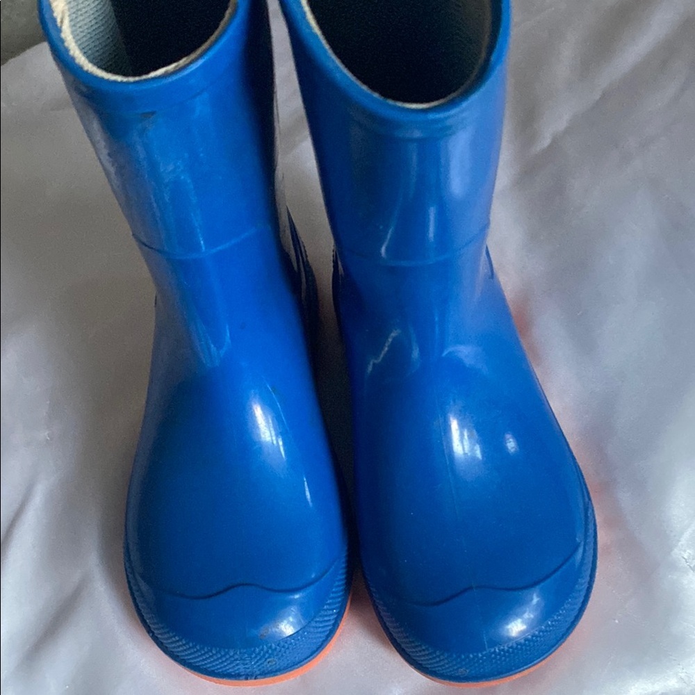 Blue Water Shoes with Vibrant Color and Waterproof Design